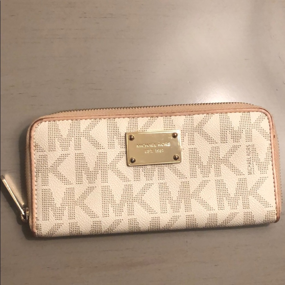 Michael Kors wallet